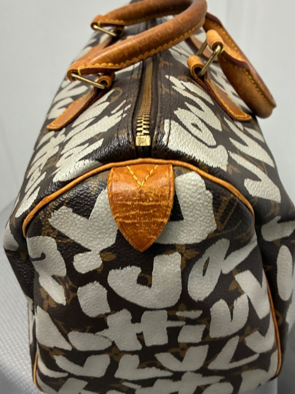 Louis Vuitton Graffiti Sprouse Speedy 30, a rare limited edition handbag-used - Picture 2 of 13